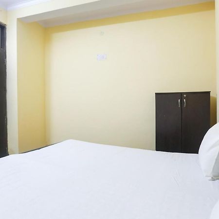 Spot On 61003 Kailash Dham Noida Kültér fotó
