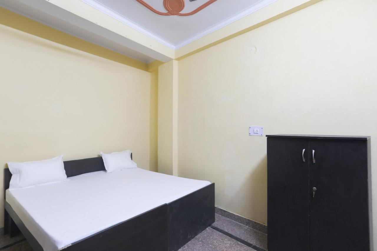 Spot On 61003 Kailash Dham Noida Kültér fotó