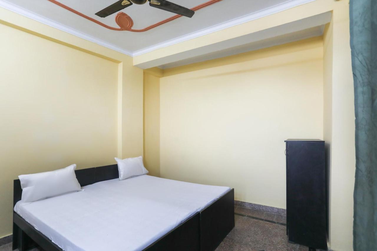 Spot On 61003 Kailash Dham Noida Kültér fotó