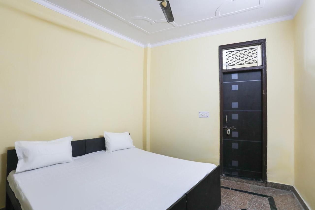 Spot On 61003 Kailash Dham Noida Kültér fotó